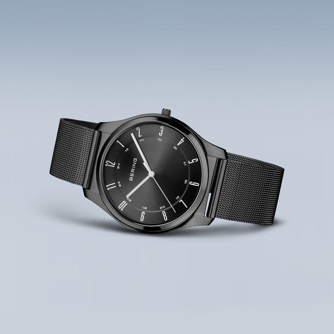 Bering Ultra Slim Herrenuhr 18340-222 - Schwarz poliert/gebürstet